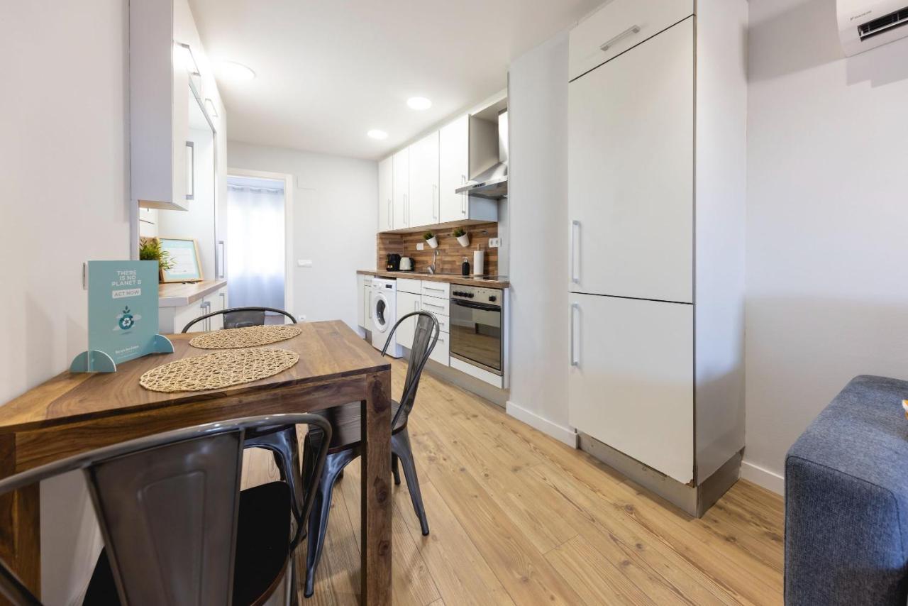 Bravissimo Eiximenis, With Beautiful Terrace And Views Girona Exterior foto