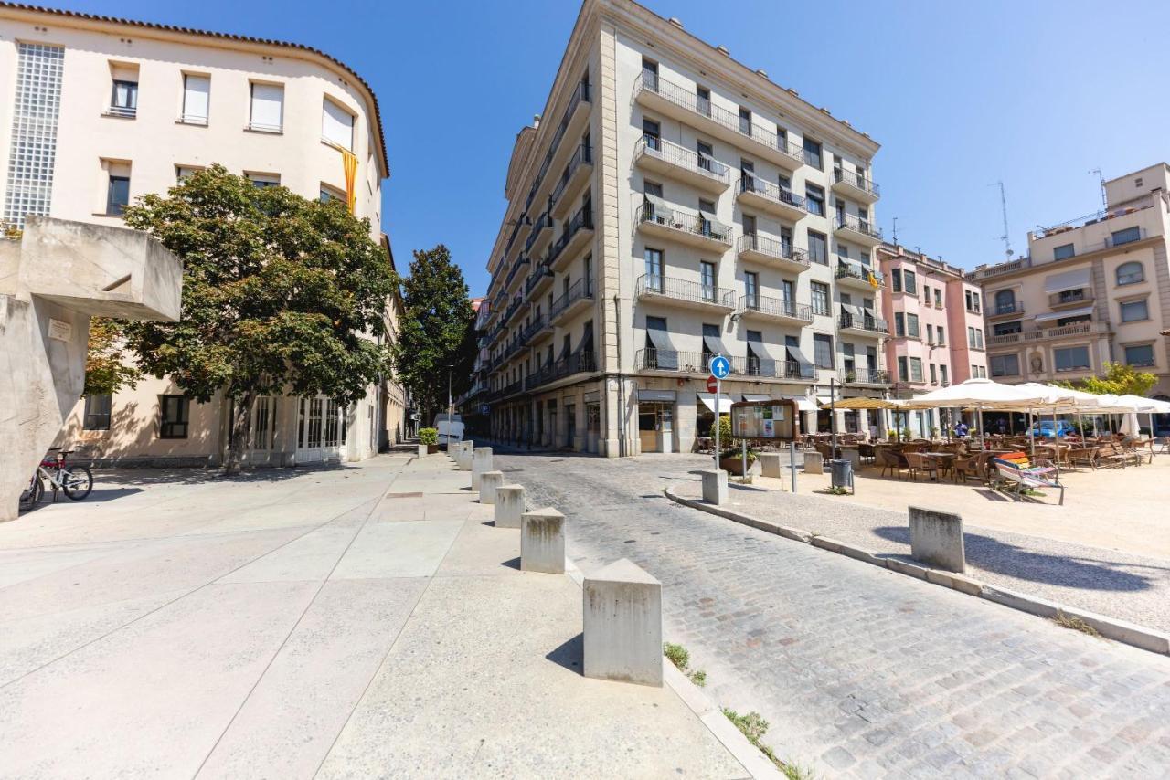 Bravissimo Eiximenis, With Beautiful Terrace And Views Girona Exterior foto